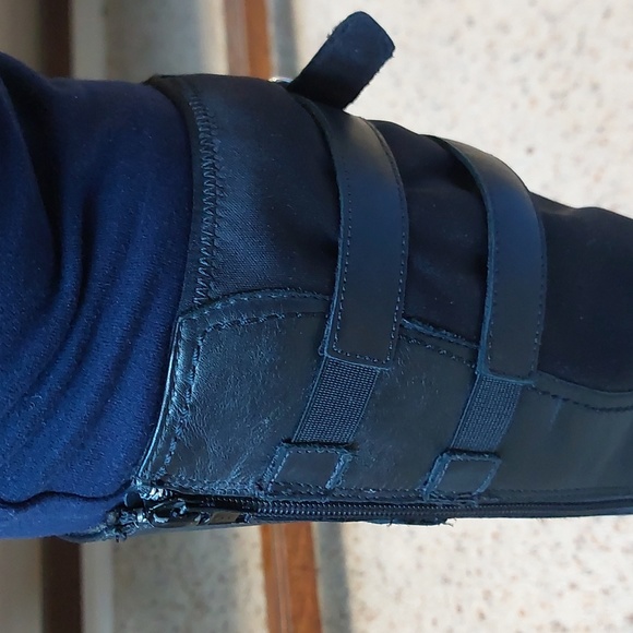 Tall black Clarks boots with flexible calf - Picture 10 of 10